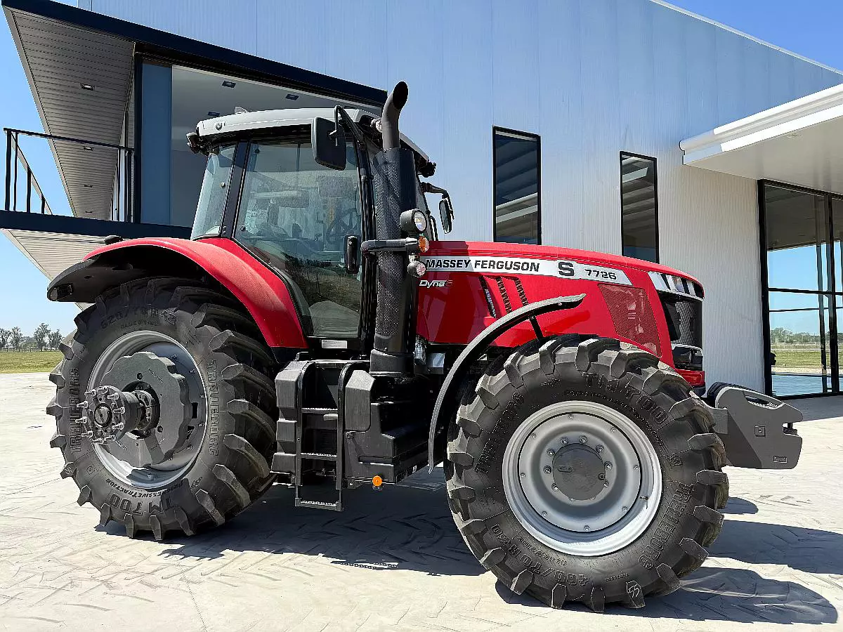 Massey Ferguson 7726 con Duales