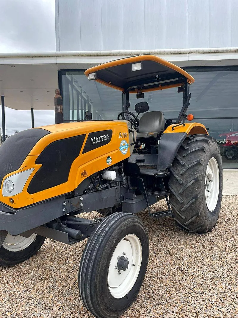Valtra 750